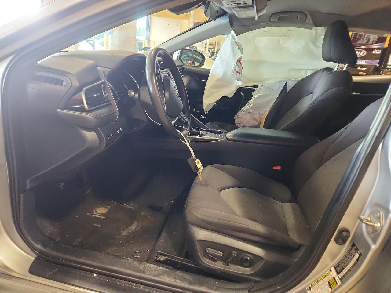 2019 Toyota Camry Le - Фото 7
