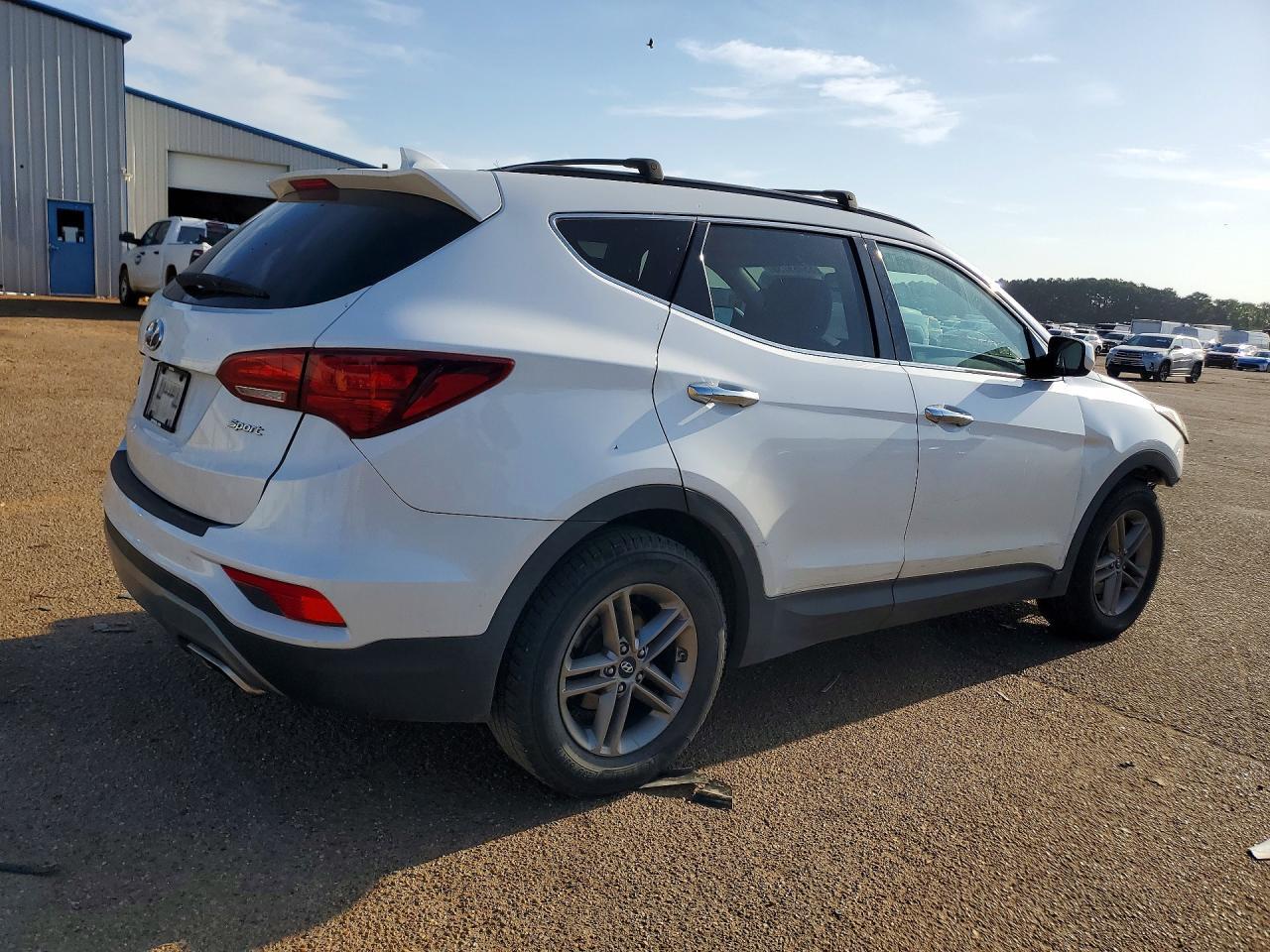 2017 Hyundai Santa Fe Sport 2.4L - Фото 3