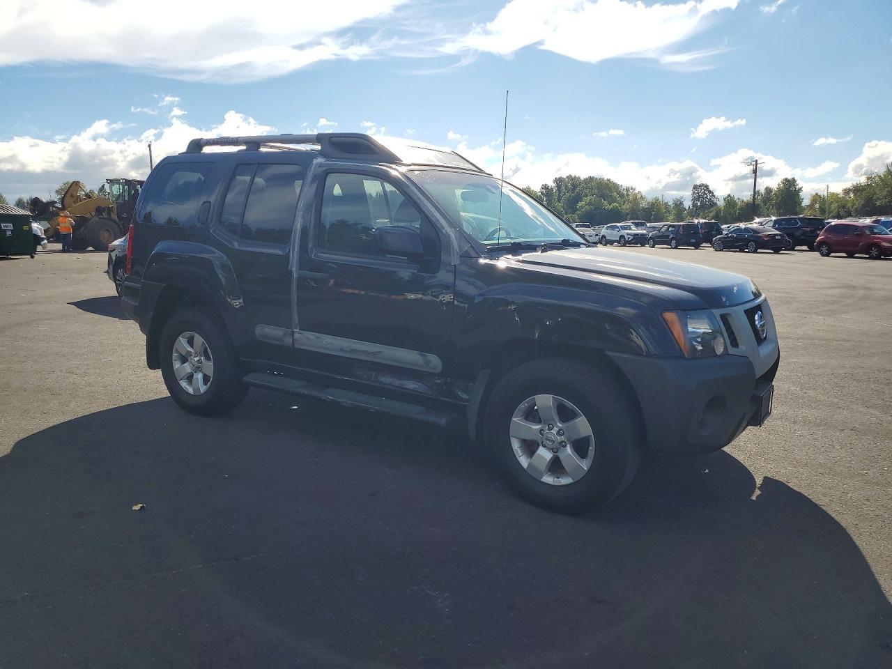 2012 Nissan Xterra X - Image 4