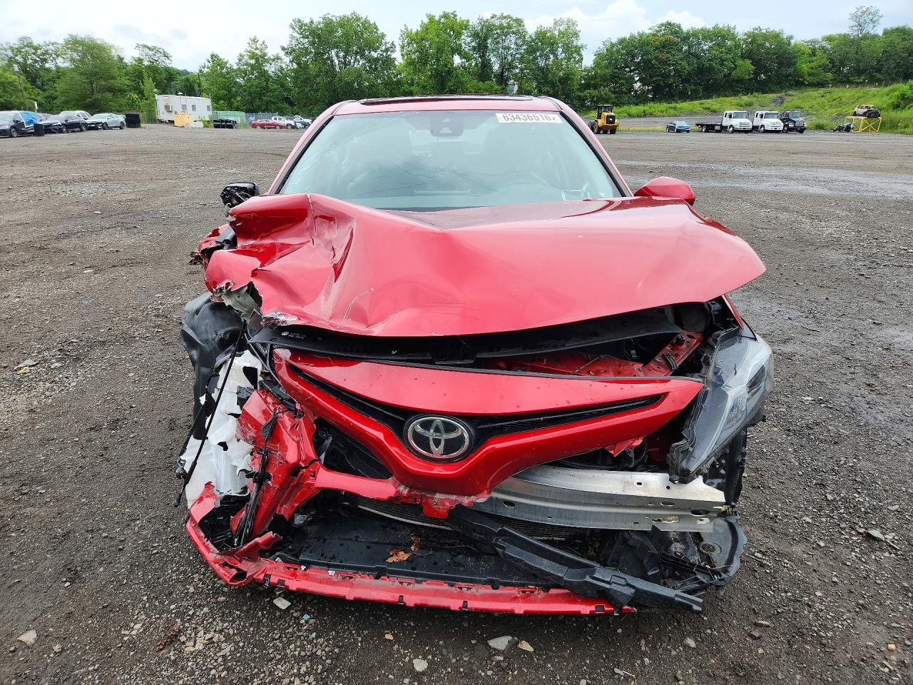 2021 Toyota Camry Se - Фото 5