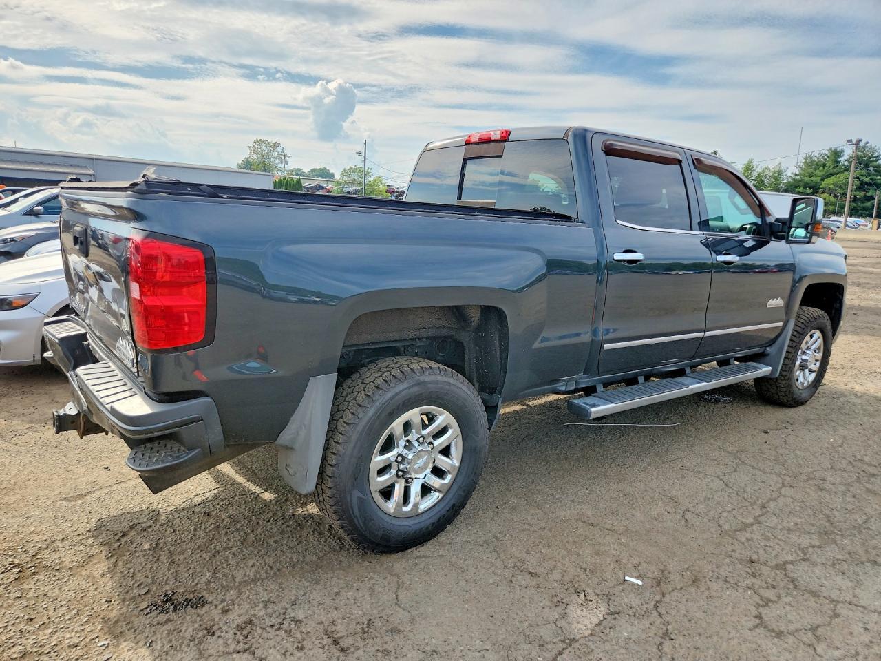 2018 Chevrolet Silverado K2500 High Country - Image 3