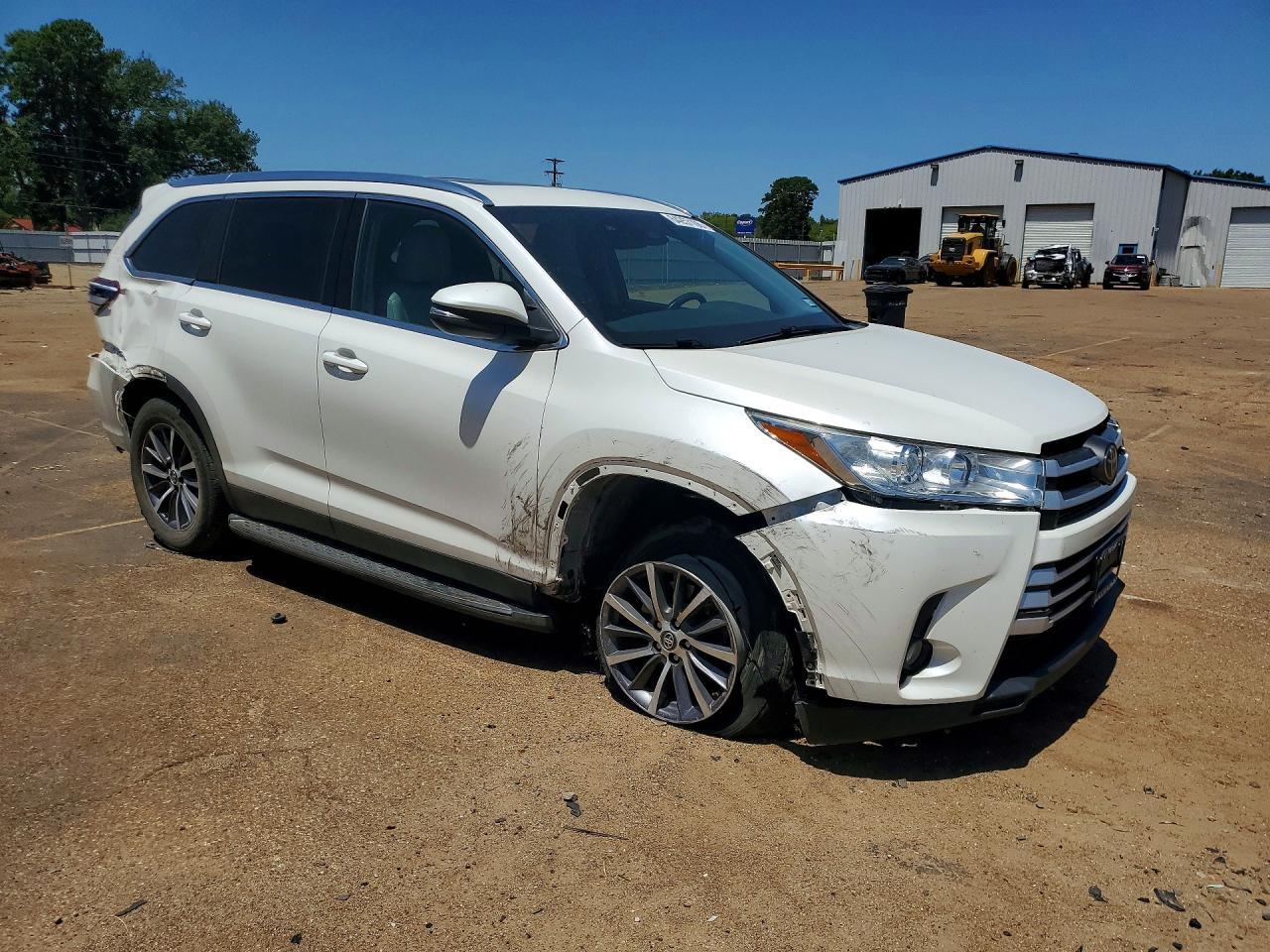 2019 Toyota Highlander Xle - Image 4
