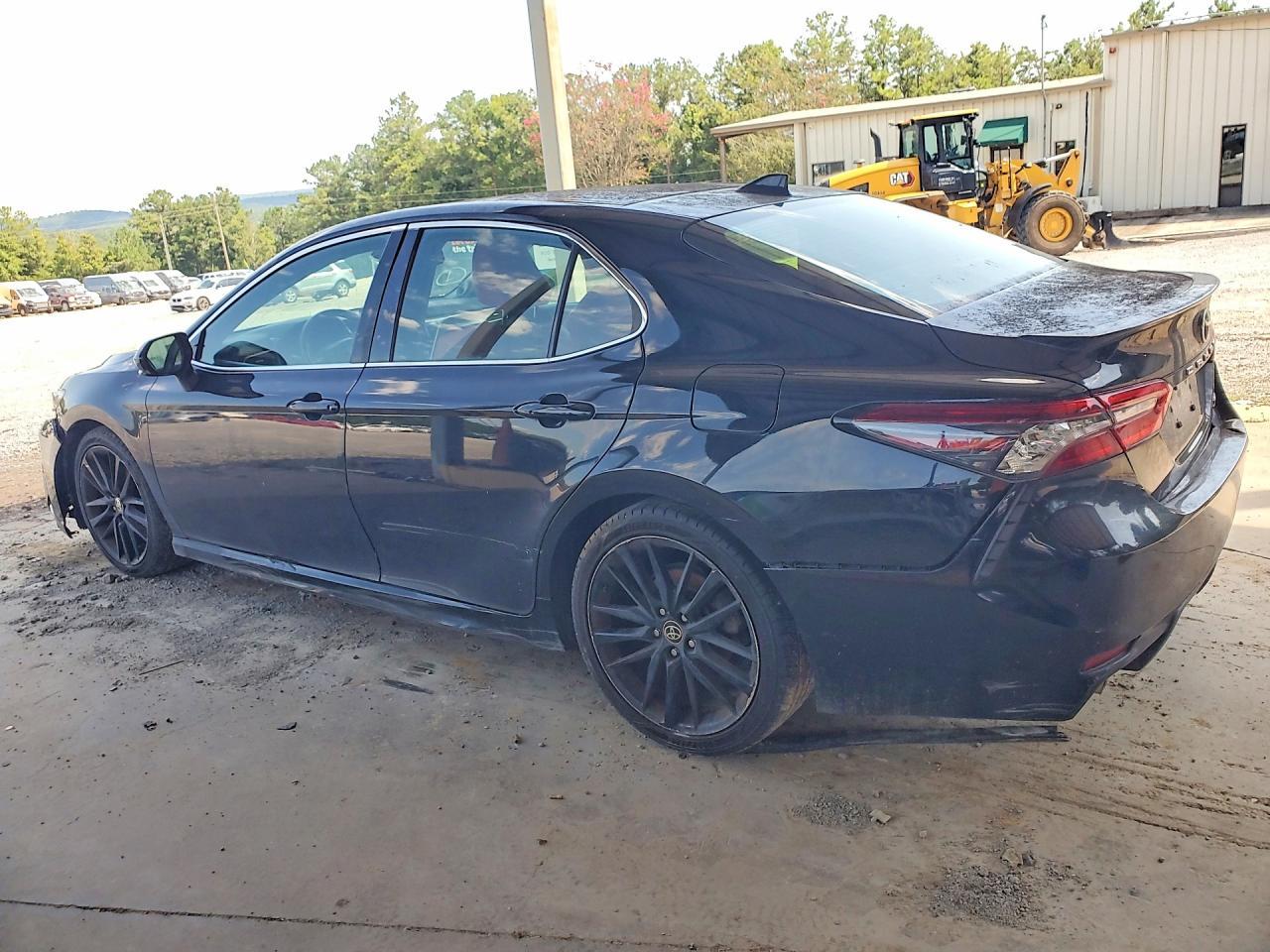 2022 Toyota Camry Xse - Image 2