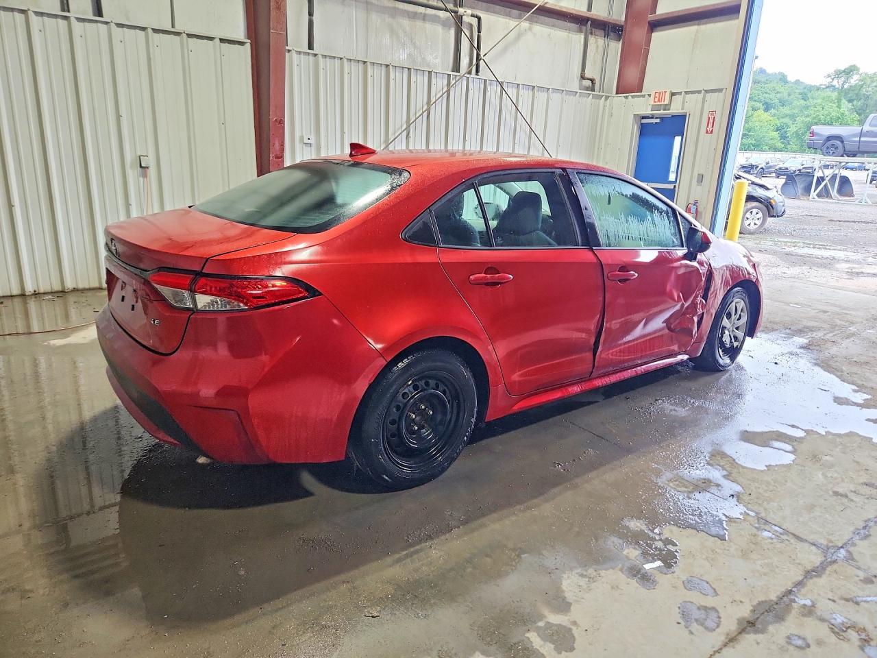 2021 Toyota Corolla Le - Фото 3