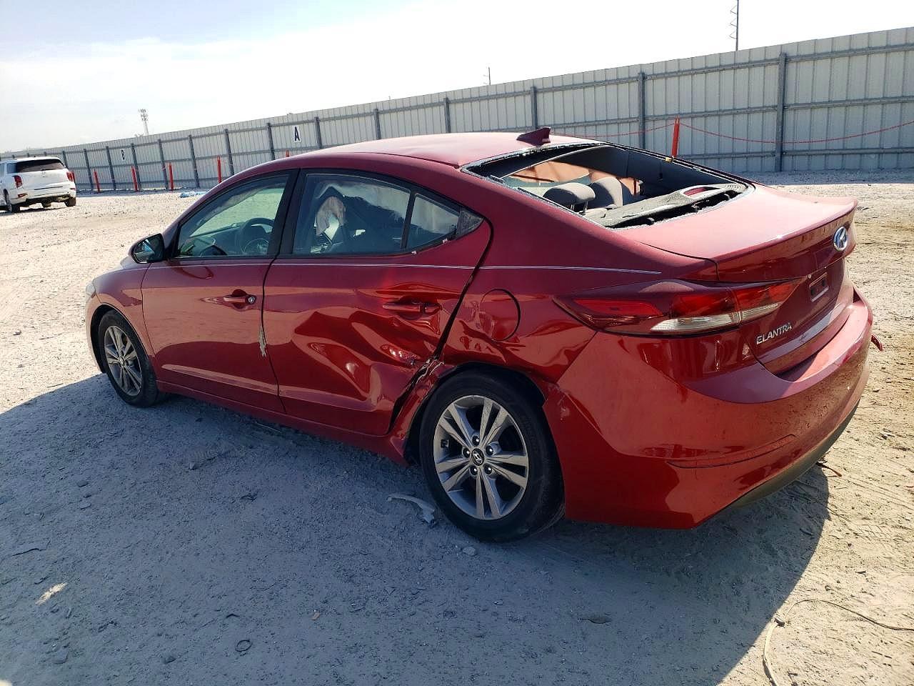 2017 Hyundai Elantra Se - Image 2