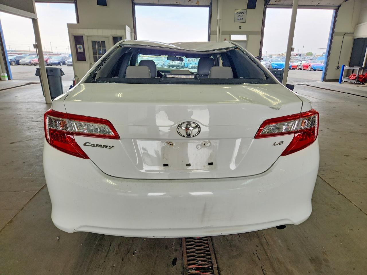 2013 Toyota Camry Le - Фото 6