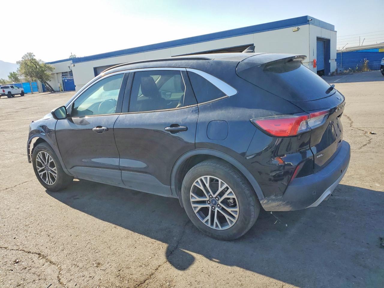 2021 Ford Escape Sel - Фото 2