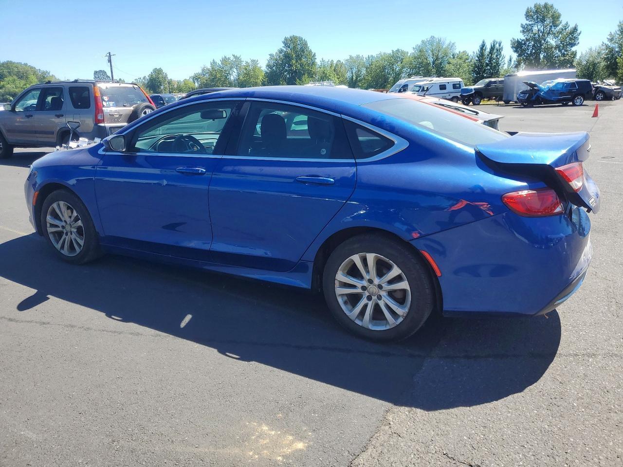2015 Chrysler 200 Limited - Фото 2
