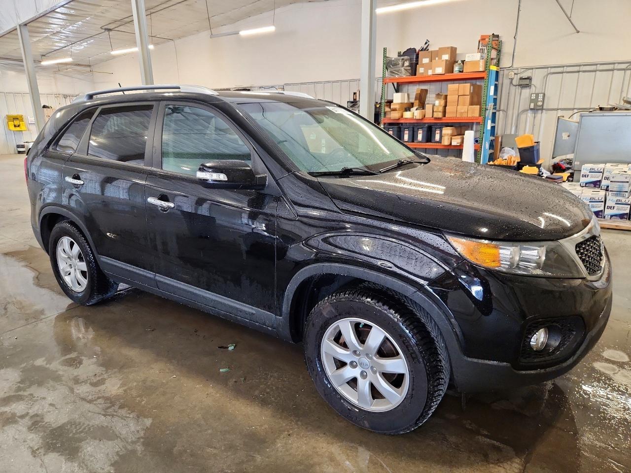 2013 Kia Sorento Lx - Image 4