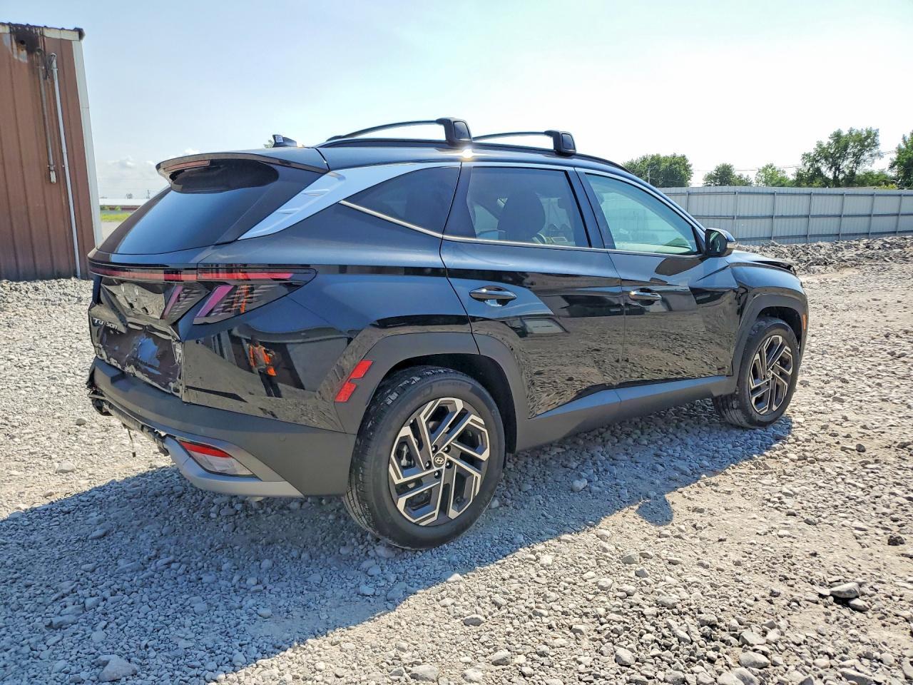 2026 Hyundai Tucson Hybrid Limited - Image 3
