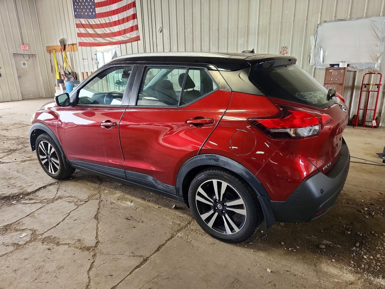 2020 Nissan Kicks Sv - Image 2