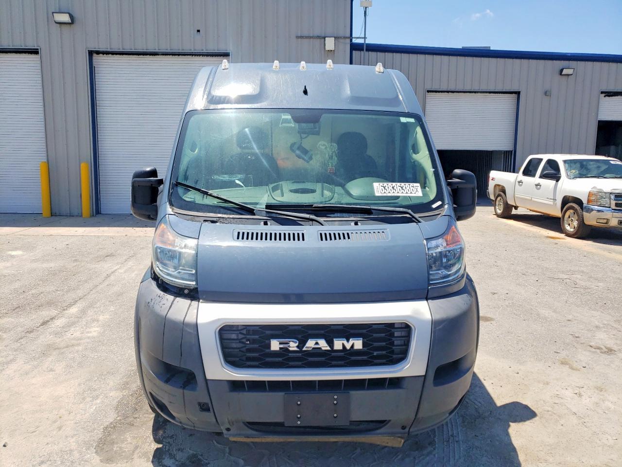 2020 Ram Promaster 3500 Delivery Van - Фото 5