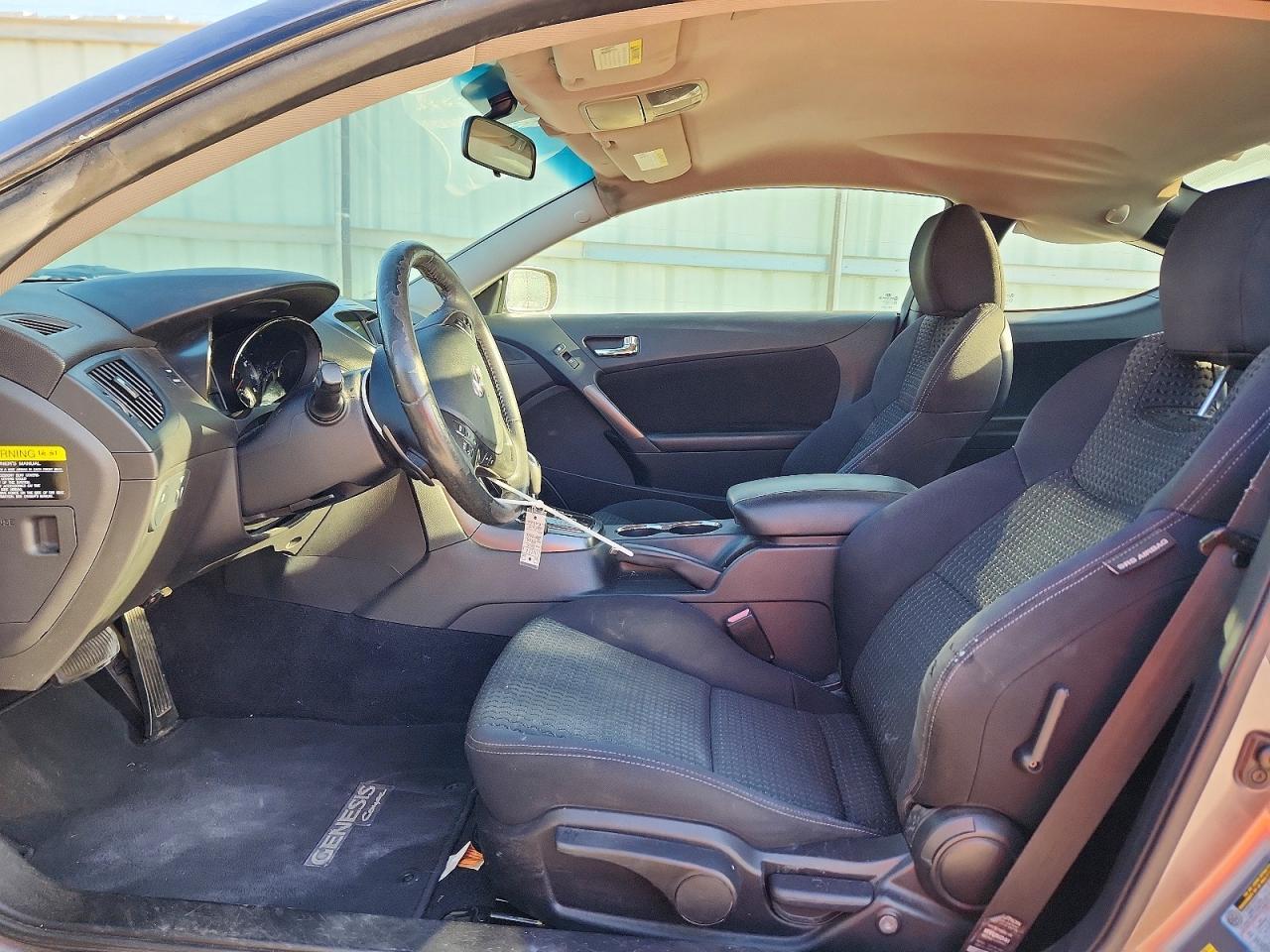 2012 Hyundai Genesis Coupe 2.0T - Фото 7