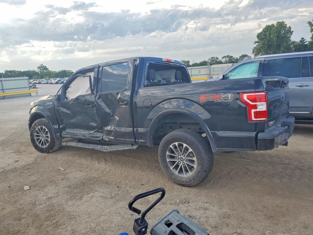2018 Ford F150 - Фото 2