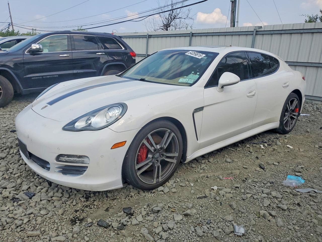 2011 Porsche Panamera 2