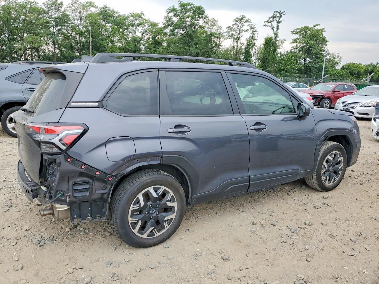 2025 Subaru Forester Premium - Фото 3
