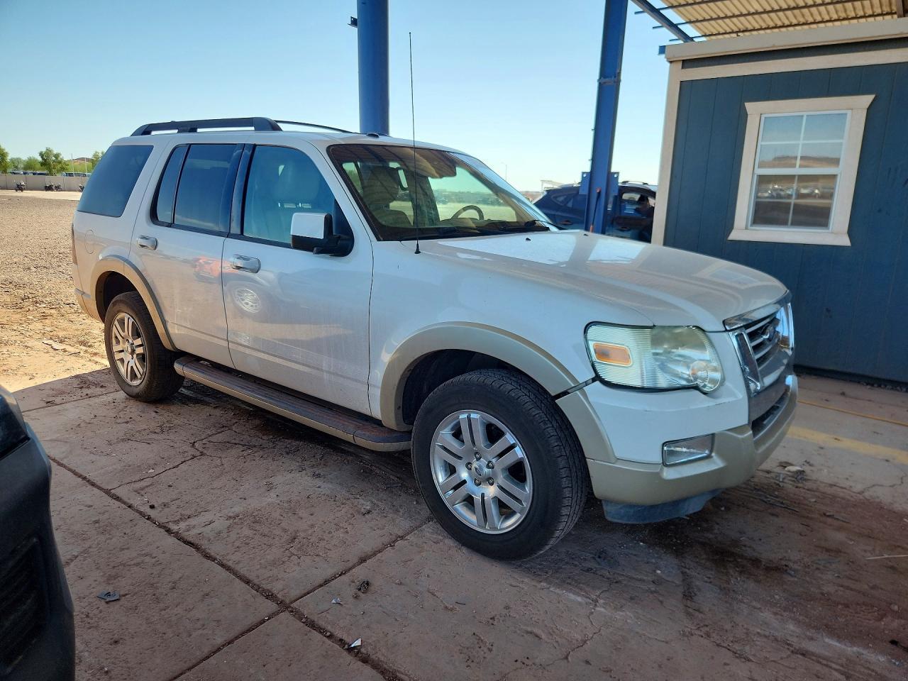 2010 Ford Explorer Eddie Bauer - Image 4