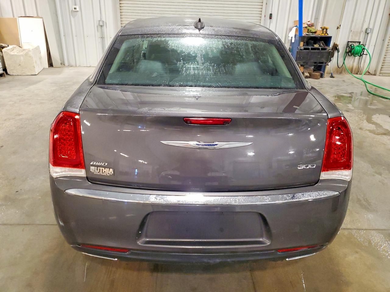 2016 Chrysler 300 Limited - Image 6
