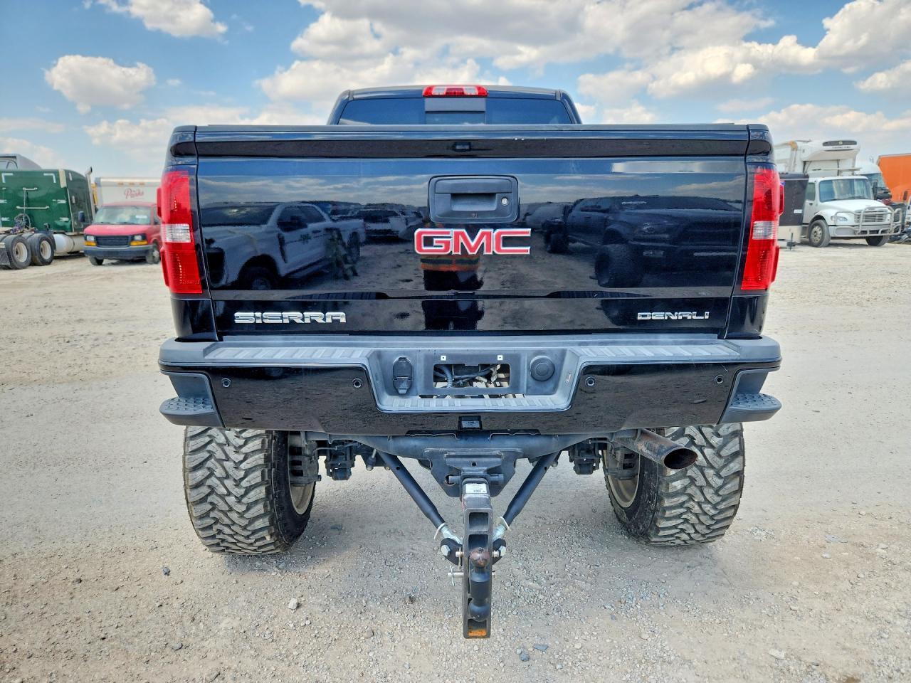 2015 GMC Sierra K2500 Denali - Фото 6