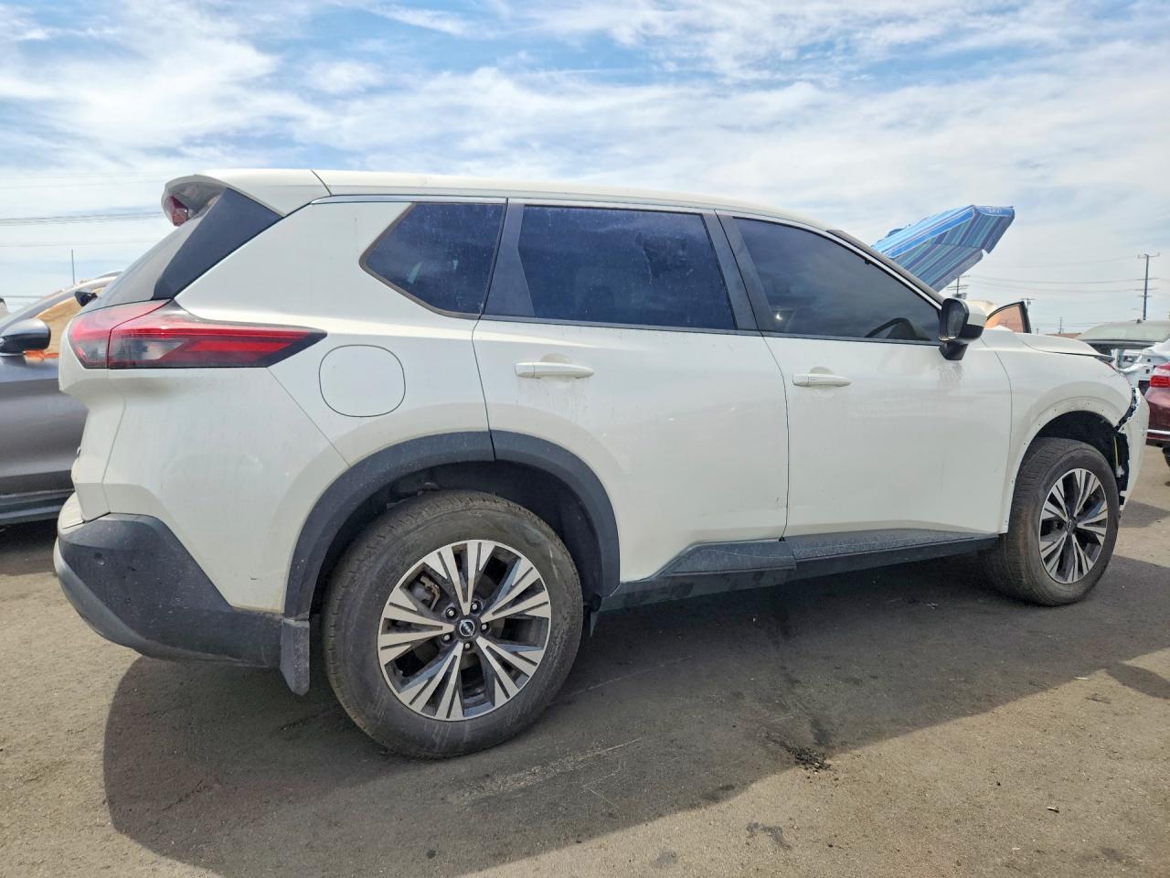 2023 Nissan Rogue Sv - Фото 3