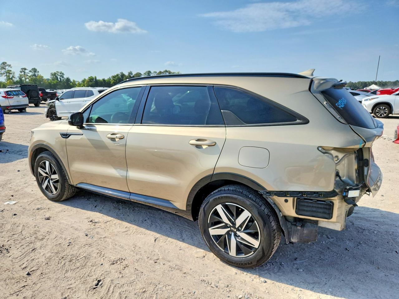 2021 Kia Sorento S - Фото 2