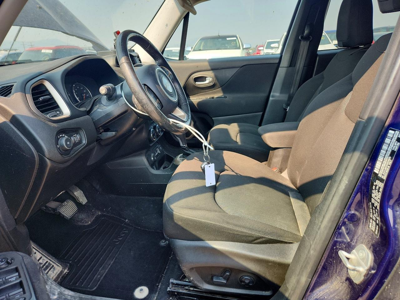 2016 Jeep Renegade Latitude - Image 7