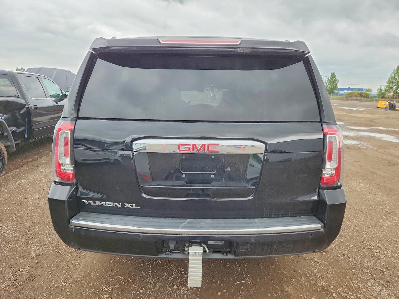 2025 GMC Yukon - Фото 6