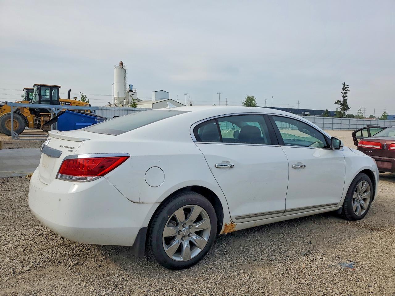 2011 Buick Lacrosse Cxl - Image 3