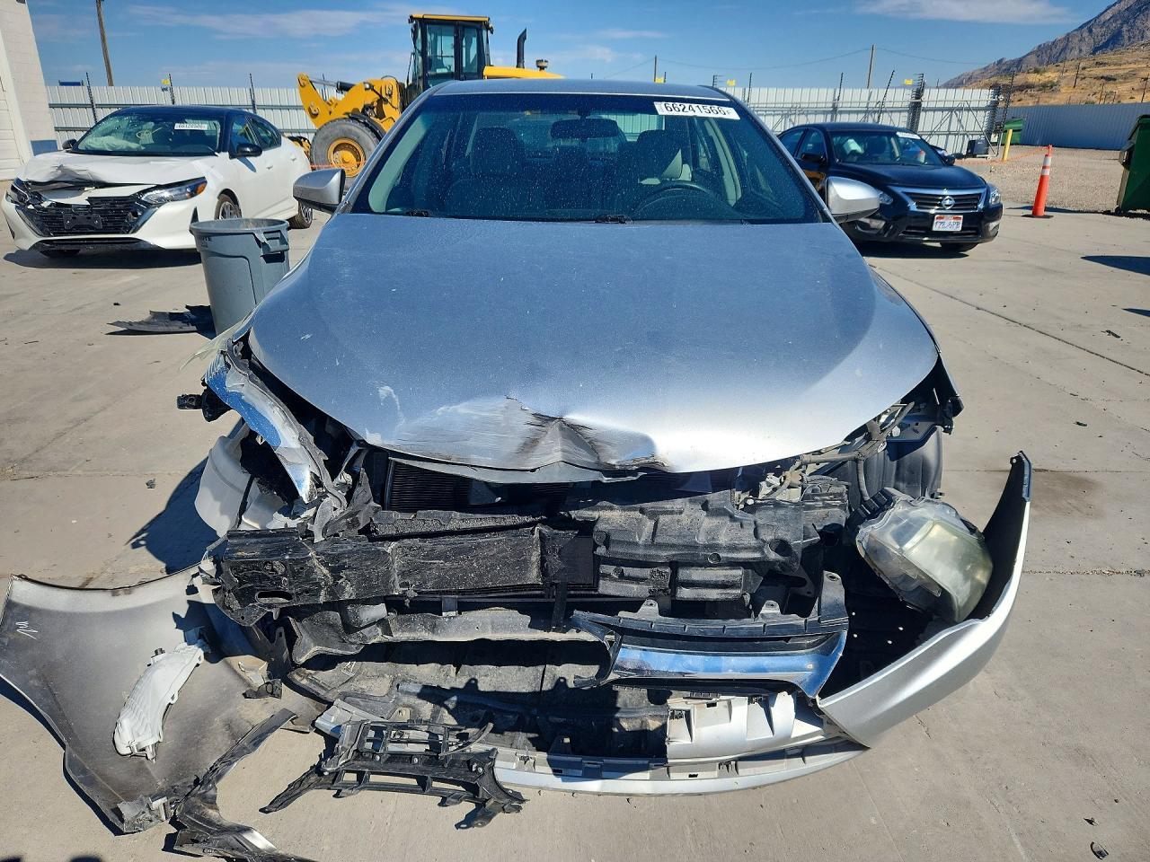 2016 Toyota Camry Le - Image 5