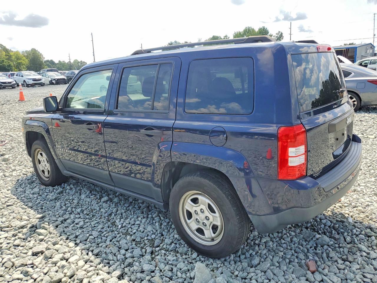 2016 Jeep Patriot Sport - Image 2