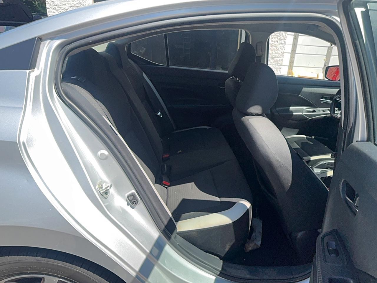 2020 Nissan Versa Sv - Image 6
