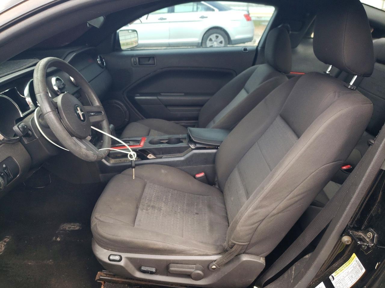 2005 Ford Mustang Base - Фото 7