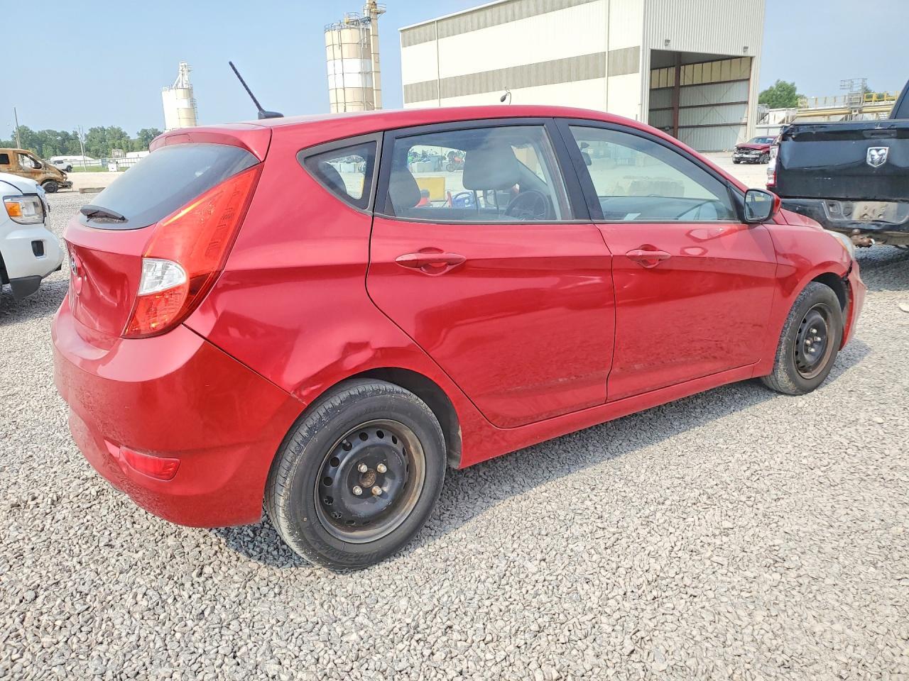 2016 Hyundai Accent Se - Фото 3