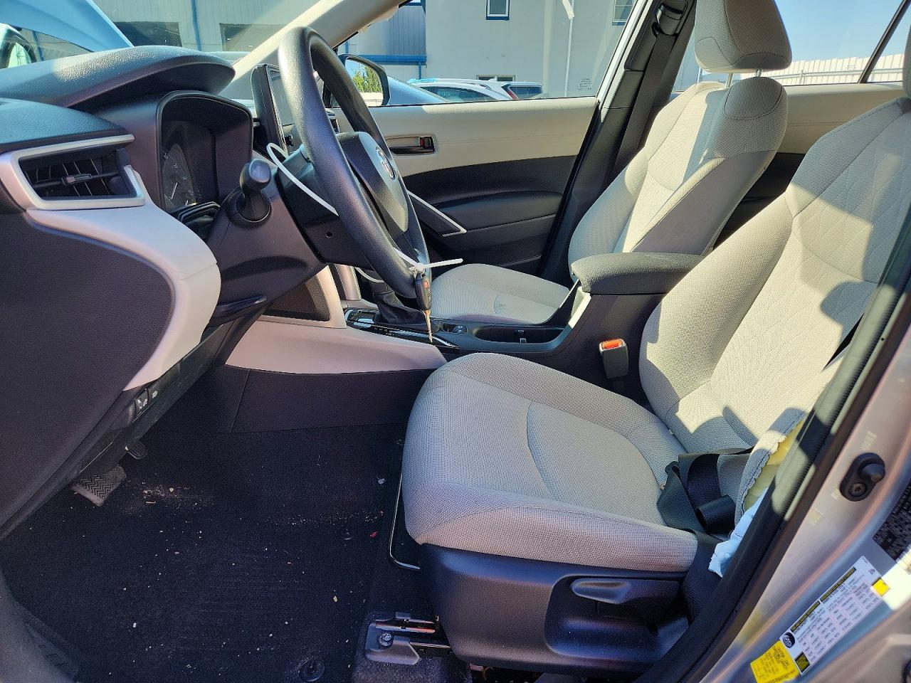 2025 Toyota Corolla Cross L - Фото 7