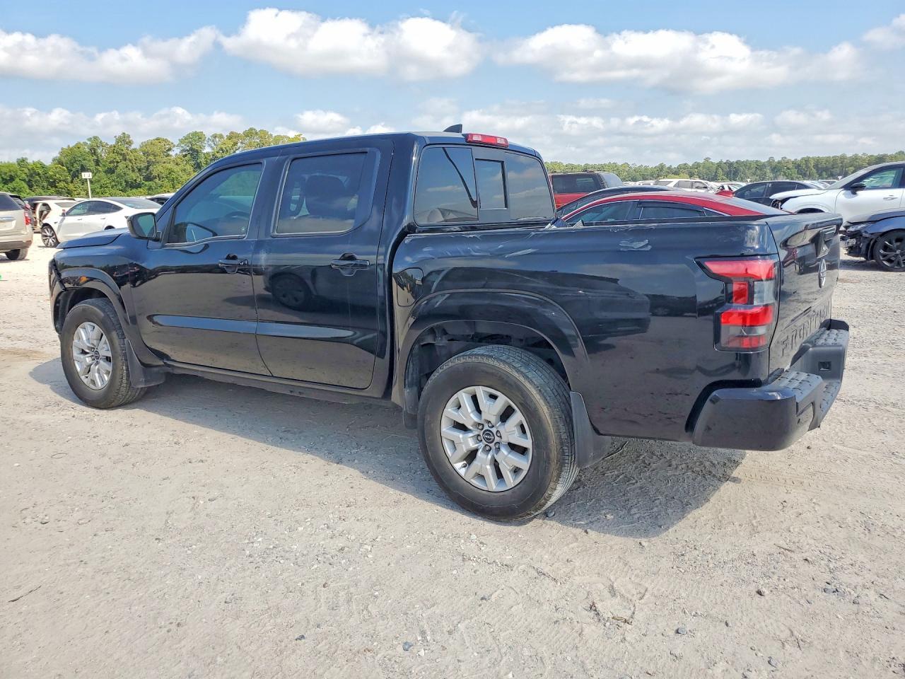2022 Nissan Frontier Sv - Image 2
