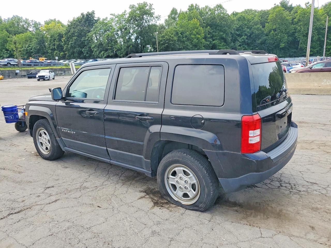 2016 Jeep Patriot Sport - Фото 2