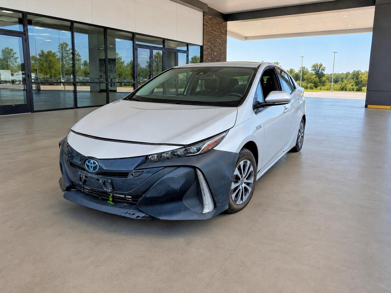 2020 Toyota Prius Prime Le - Фото 2