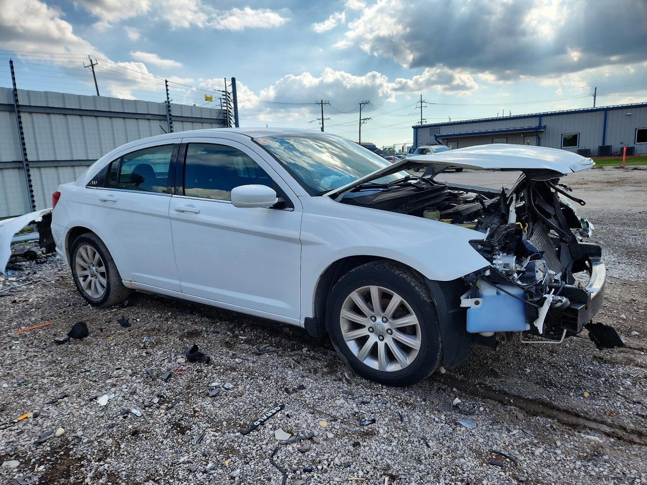 2013 Chrysler 200 Touring - Фото 4