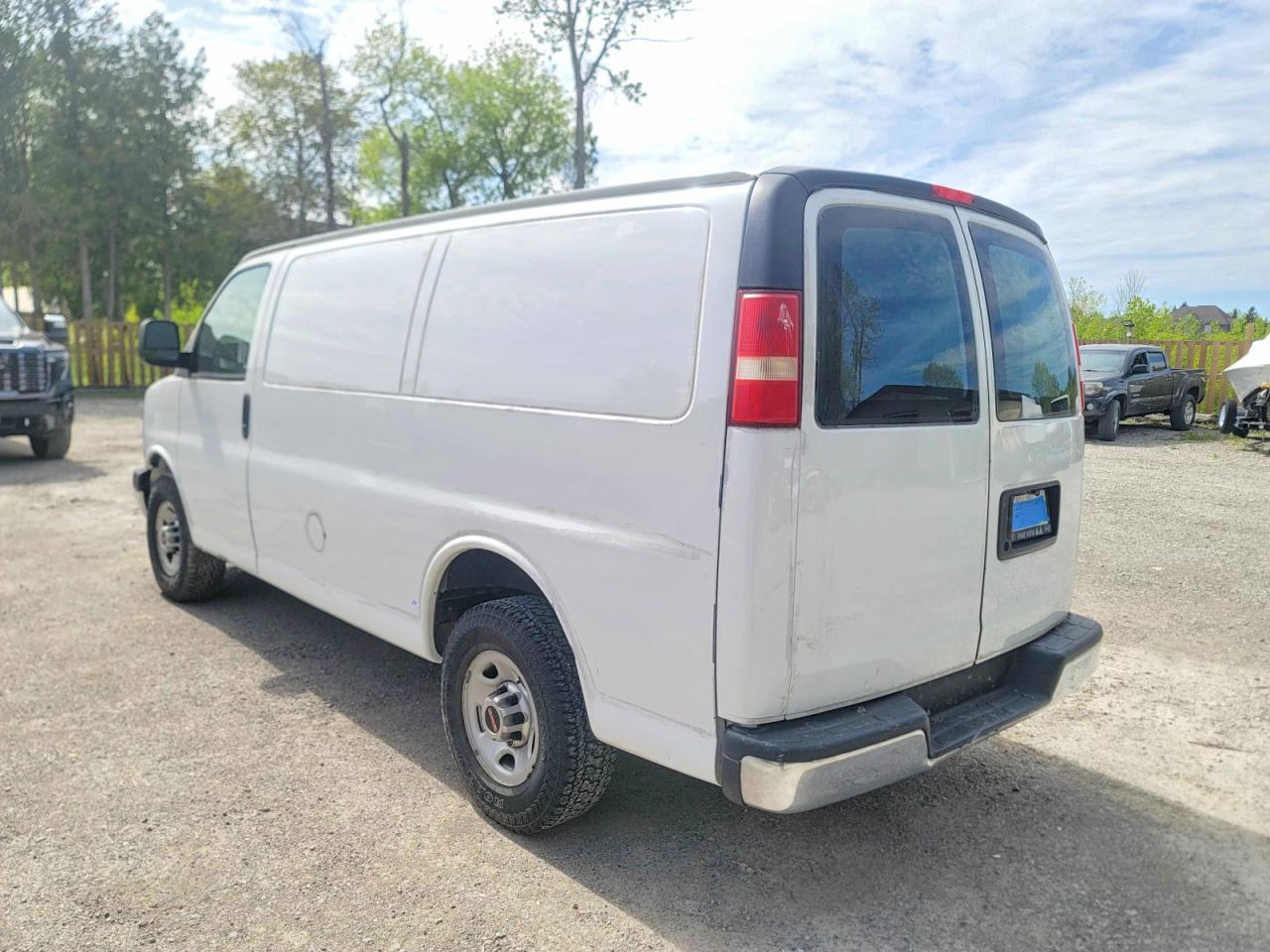 2017 GMC Savana G2500 - Фото 3