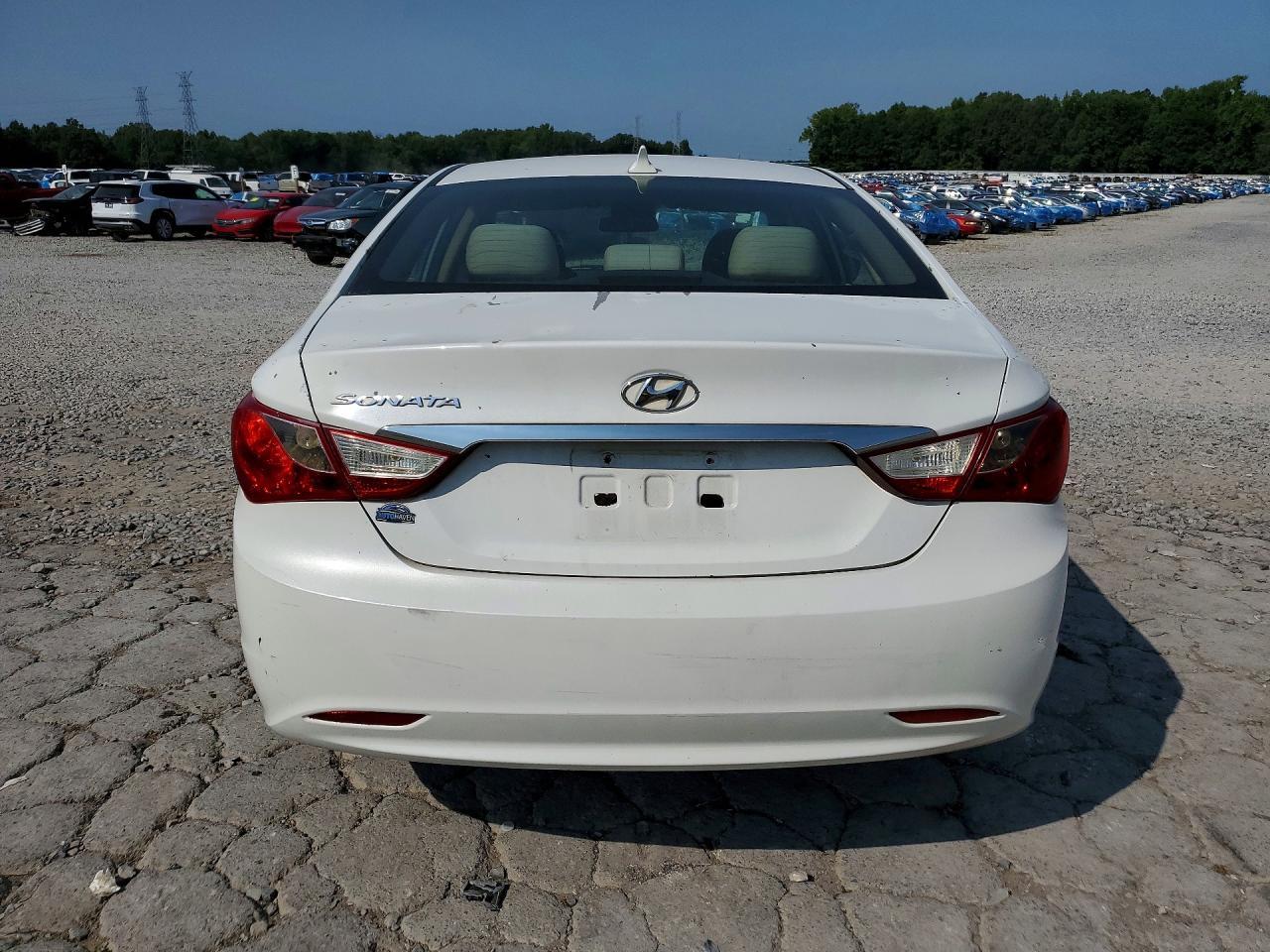 2011 Hyundai Sonata Gls - Image 6