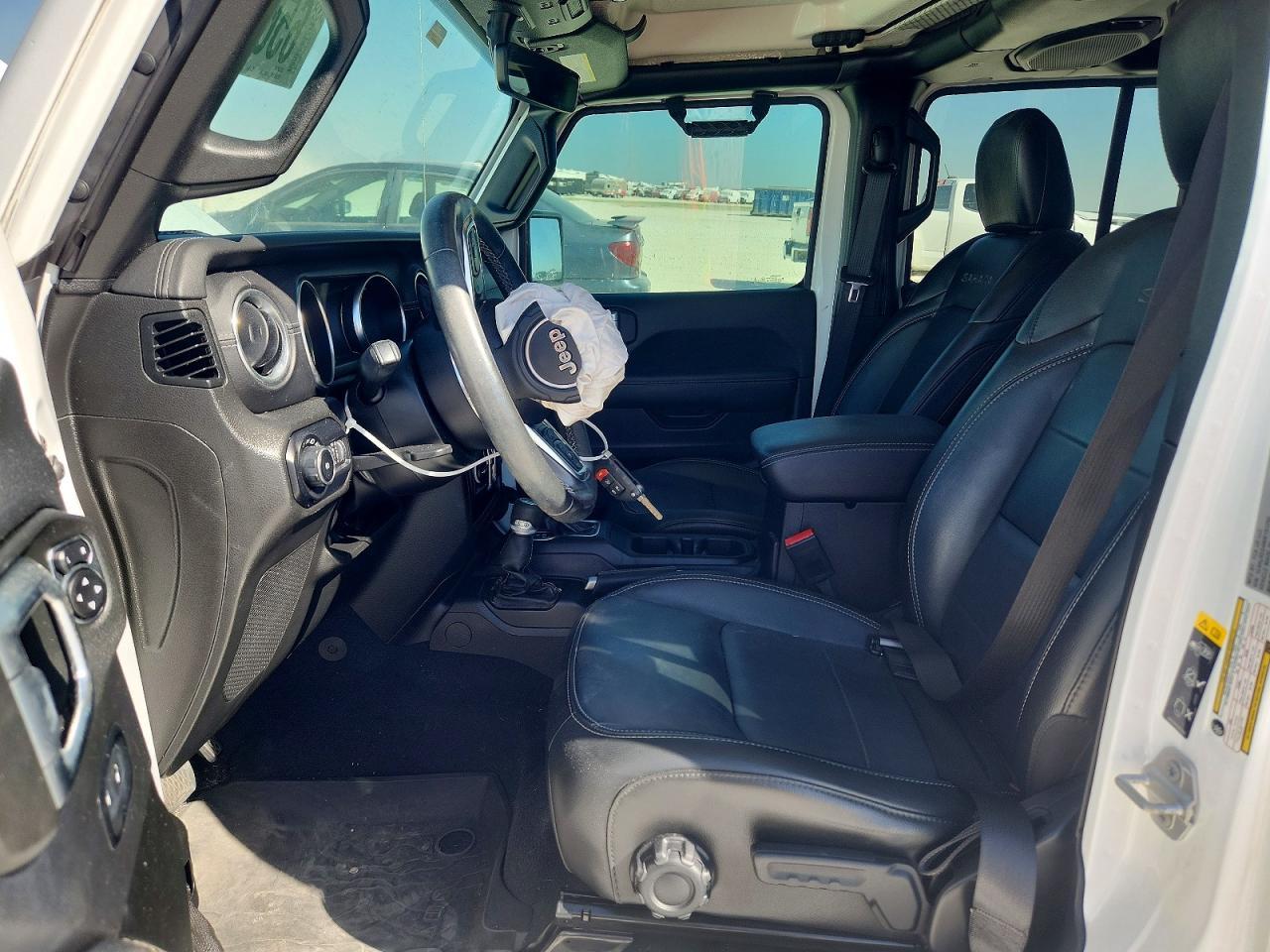 2022 Jeep Wrangler Unlimited Sahara - Image 7