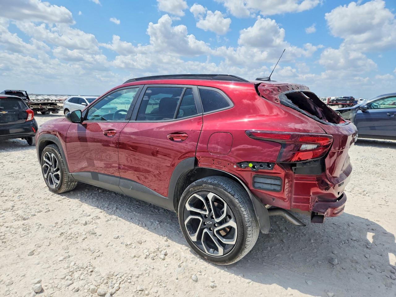 2025 Chevrolet Trax 2Rs - Фото 2