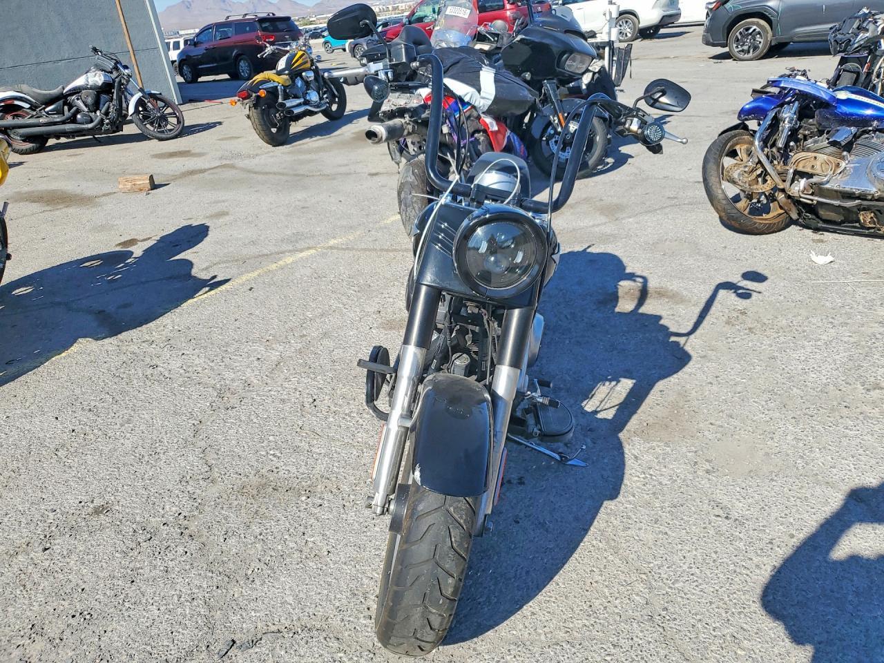 2013 Harley-Davidson Flstfb Fatboy Lo - Фото 2