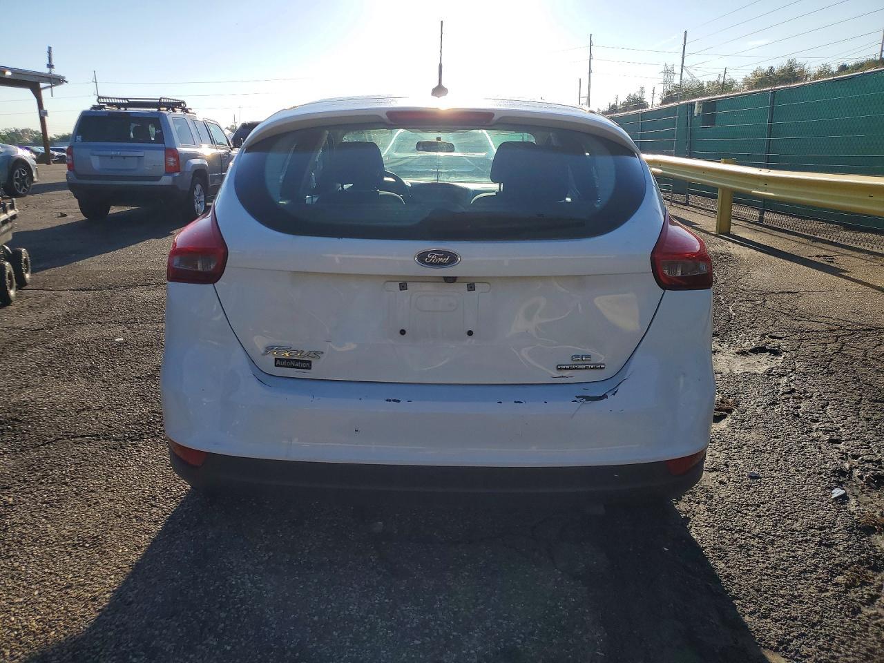 2016 Ford Focus Se - Фото 6