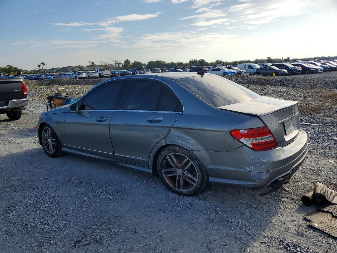 2014 Mercedes-Benz C 250 - Фото 2