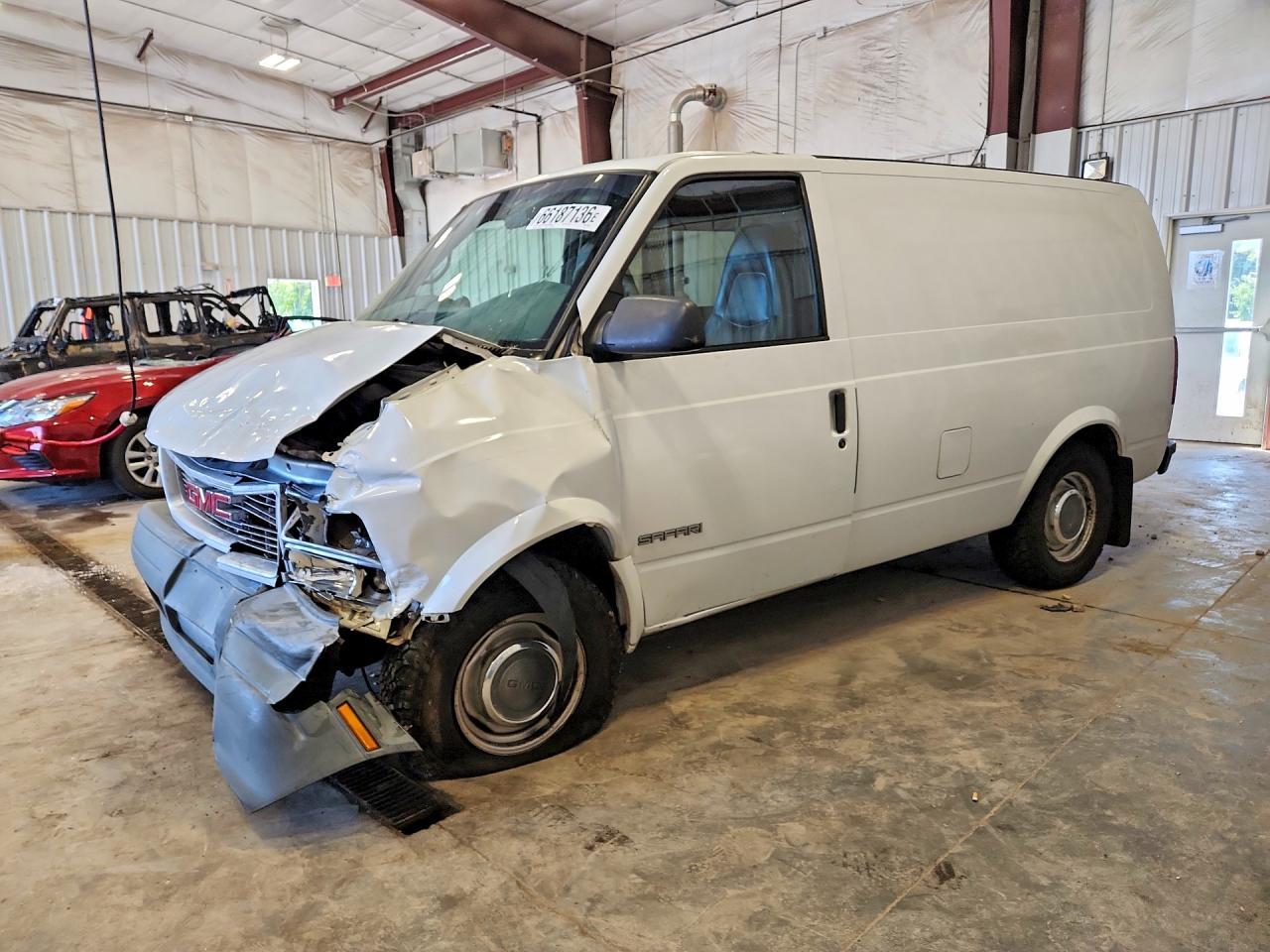 1999 GMC Safari Xt