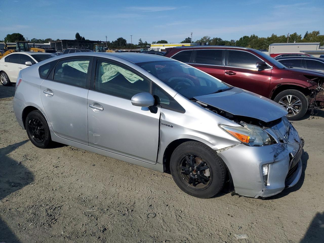 2014 Toyota Prius Two - Фото 4