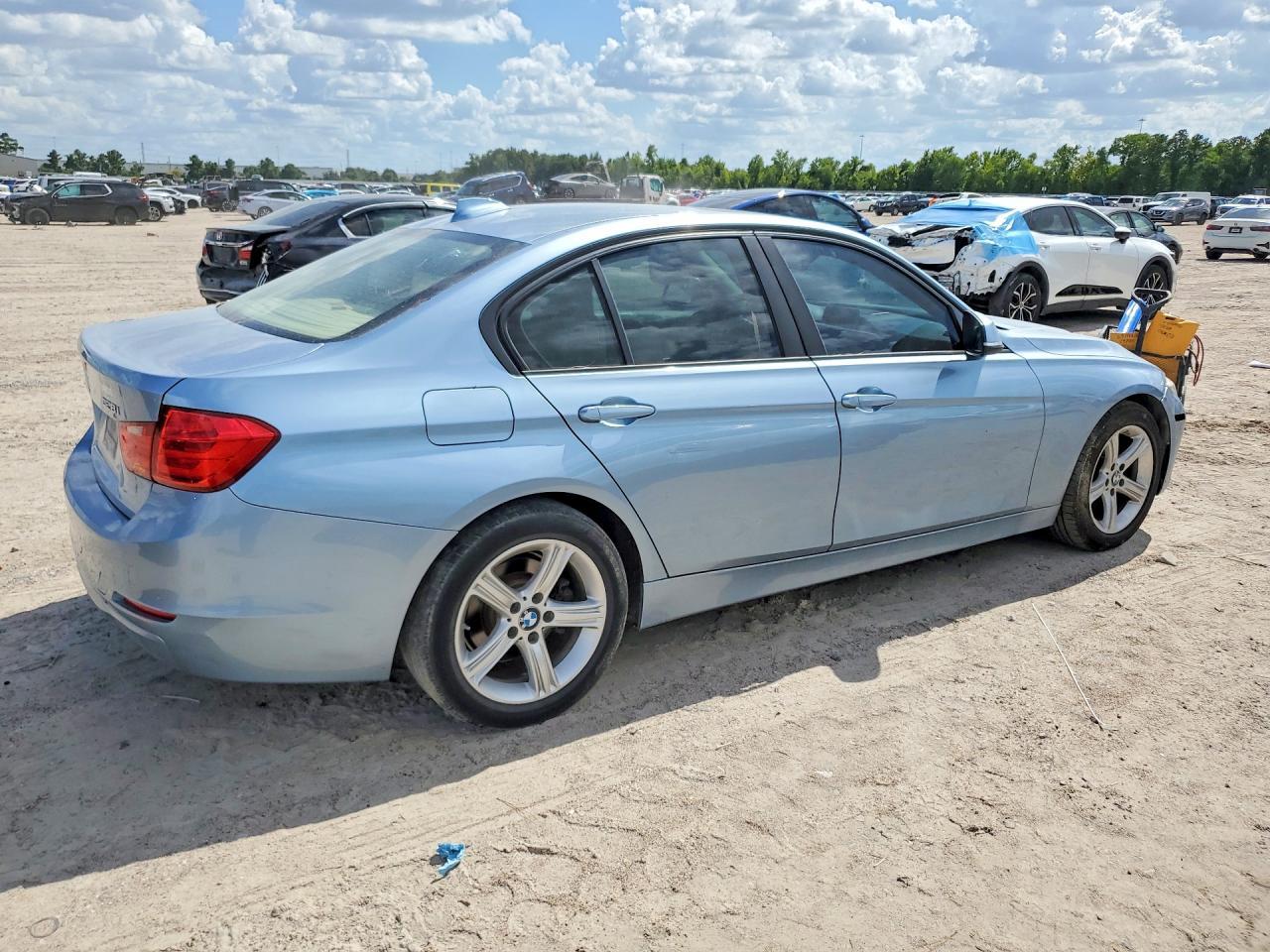 2014 BMW 328 I - Фото 3