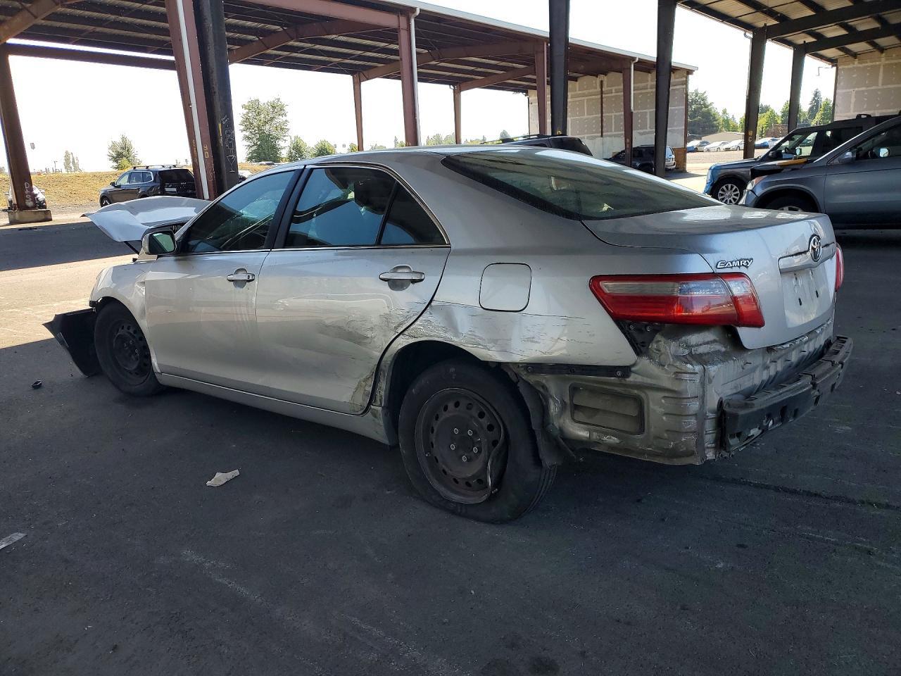 2009 Toyota Camry Le - Image 2