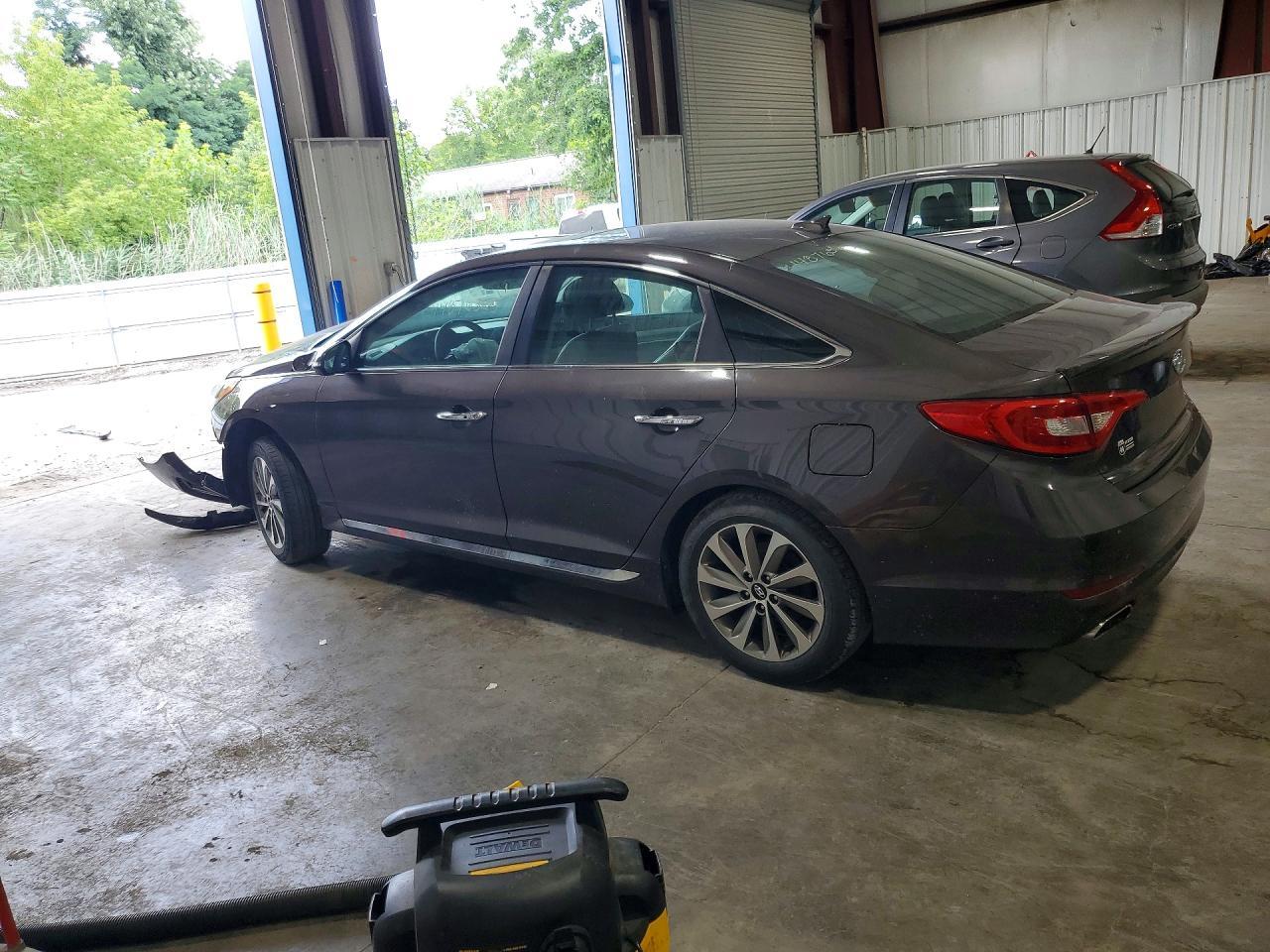 2016 Hyundai Sonata Sport - Фото 2